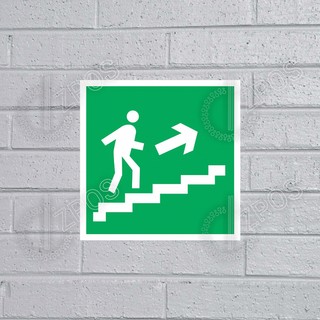 Наклейка «Направление к эвакуационному выходу по лестнице вверх (правосторонний)»